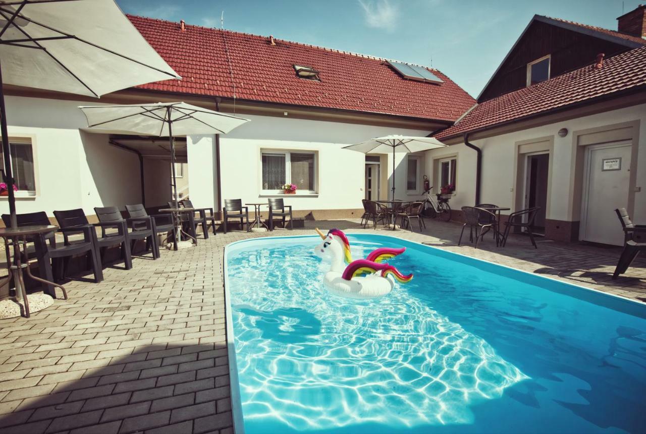 Penzion Kratochvil Dolní Dunajovice 외부 사진