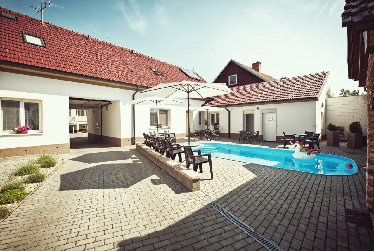 Penzion Kratochvil Dolní Dunajovice 외부 사진